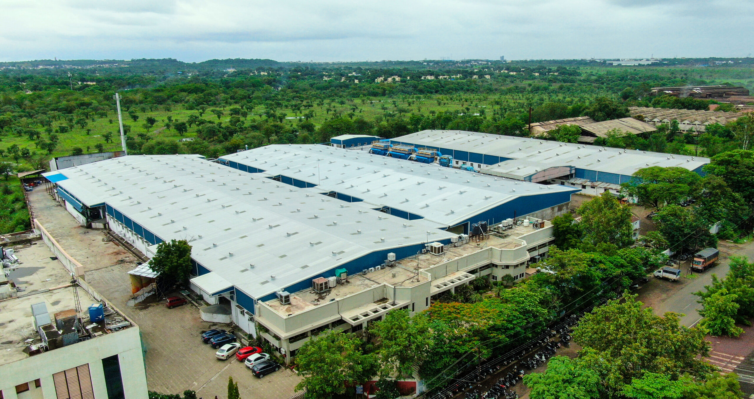 Industrial Shed - PEB - Bajaj Steel Industries LTD. - Bajaj Steel ...